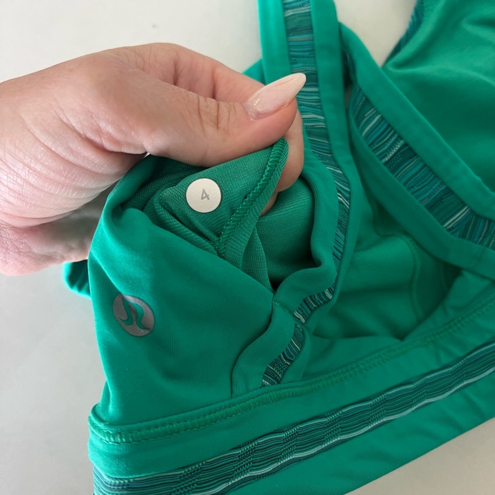 Lululemon Sports Bra Size 4 - Picture 3 of 3